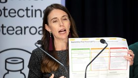 Novozélandská premiérka Jacinda Ardernová oznamuje cestovní bublinu mezi Novým Zélandem a Austrálií (4. 4. 2021).