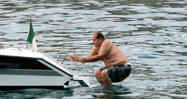 Ještěže je to zábradlí pořádně připevněné