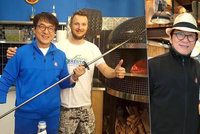 Jackie Chan (64) tajně v Česku! V Praze snídal nanuk, v Plzni pekl pizzu