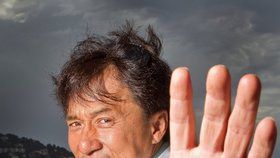 Energický šedesátník Jackie Chan.