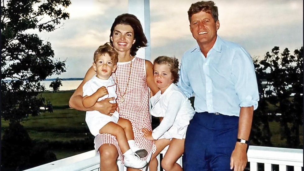 Jacqueline Kennedy: Elegantní kráska, která se stala ikonou amerických dějin a okouzlila celý svět