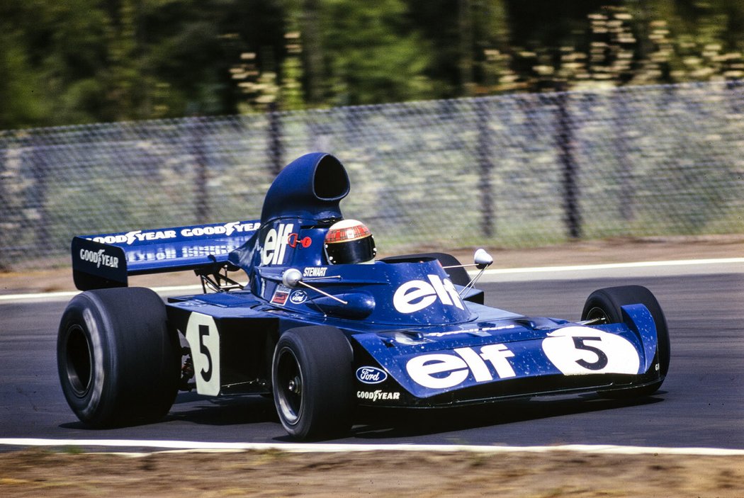 S vozem Tyrrell 006 získal v roce 1973 třetí titul. Na přilbě nosil vždy kostkované označení, připomínající Skotsko.