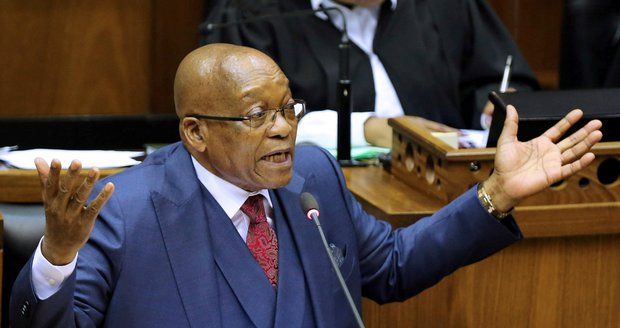 U Krejčíře rezignoval prezident. Zuma v JAR vyslyšel výzvu své strany