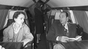 Laurence Chirac se přezdívalo „dívka s železnou maskou“. Tuto přezdívku si vysloužila proto, že se málo ukazovala na veřejnosti.