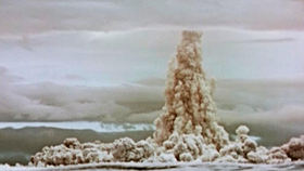 Car-bomba - největší jaderný výbuch lidské historie provedl SSSR (30. 10. 1961).