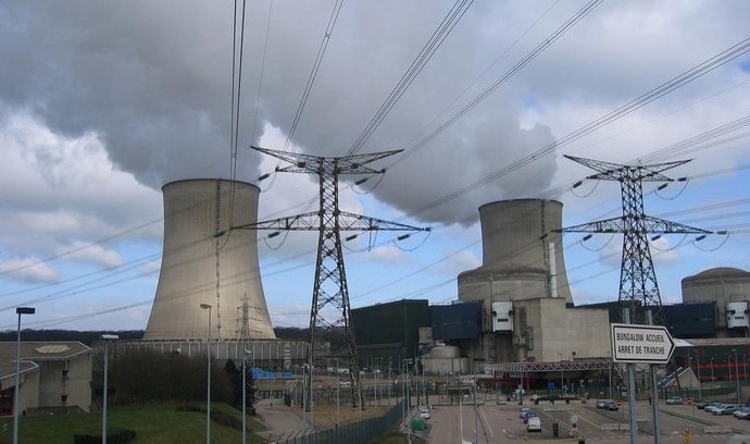 Jaderná elektrárna v Cattenomu v Lorraine (Francie)