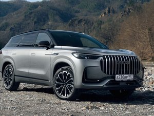 Nové Jaecoo 8 už je v Česku: Výkonný plug-in hybrid s velkou baterií cenou překvapí