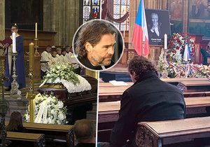 Nejdojemnější foto z pohřbu Karla Gotta (†80): Jágr zůstal sám v katedrále  po obřadu!