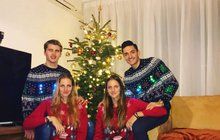 Tenisová dvojčata oslavila Vánoce se svými kluky: Šťastné a Plíškové!
