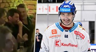 Kozel v Kozičce aneb Hokejový bůh za to pořád umí vzít nejen na ledě: Jágr na tahu! Kozel v Kozičce aneb Hokejový bůh za to pořád umí vzít nejen na ledě: Jágr na tahu!