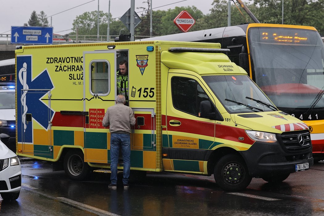 Jaromír Jágr měl ve středu nehodu, při které se srazil s tramvají