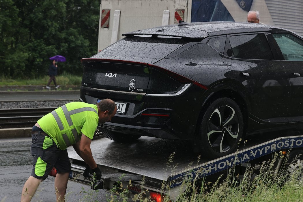 Jaromír Jágr měl ve středu nehodu, při které se srazil s tramvají