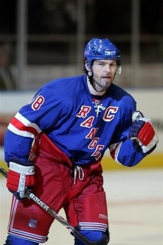 Jaromír Jágr as a Rangers captain.