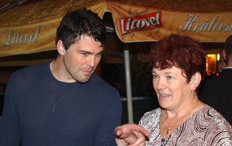 Jaromír Jágr s maminkou Annou