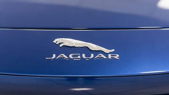 Jaguar vykázal ve čtvrtletí kvůli prudkému poklesu prodeje ztrátu
