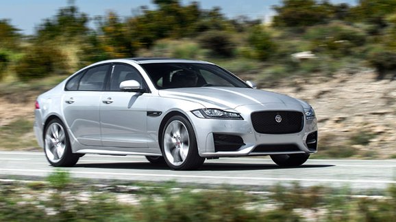 Jaguar i přes současný prodejní boom SUV své sedany neopustí