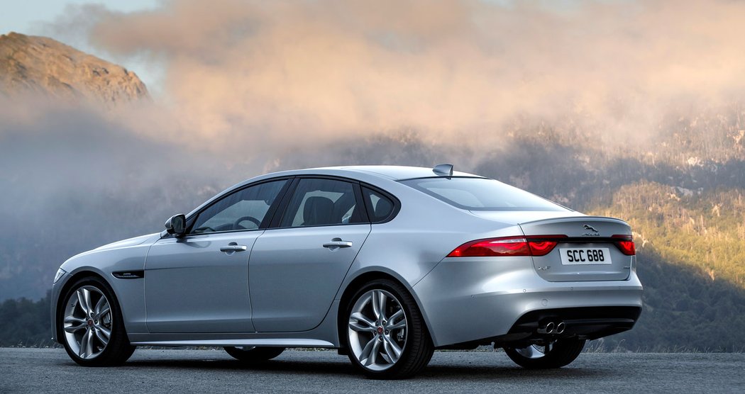 Jaguar XF