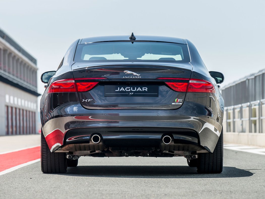 Jaguar XF