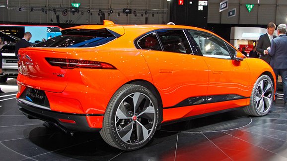 Ženeva 2018: Jaguar I-Pace poprvé naživo. Elektrického crossoveru by se Tesla měla bát!