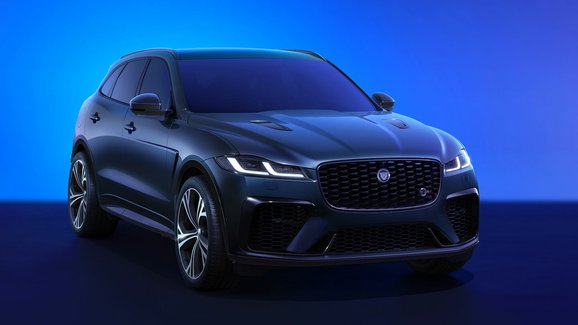 Jaguar F-Pace dostal lepší výbavu a plug-in větší baterii