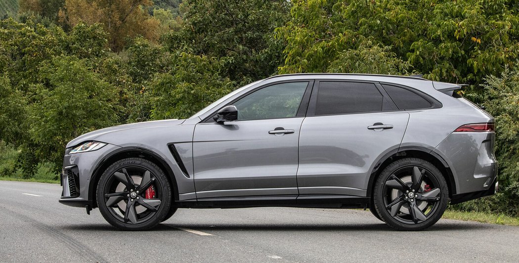 Jaguar F-Pace SVR 5.0 Supercharged