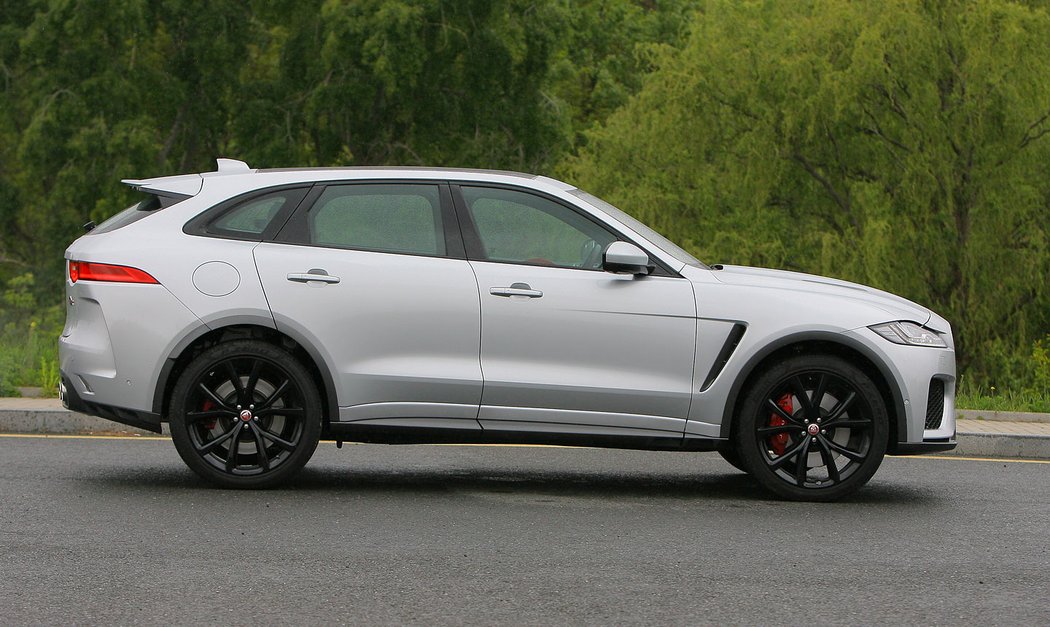 Jaguar F-Pace SVR