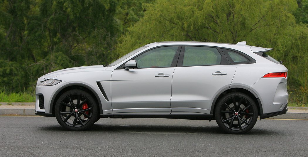 Jaguar F-Pace SVR