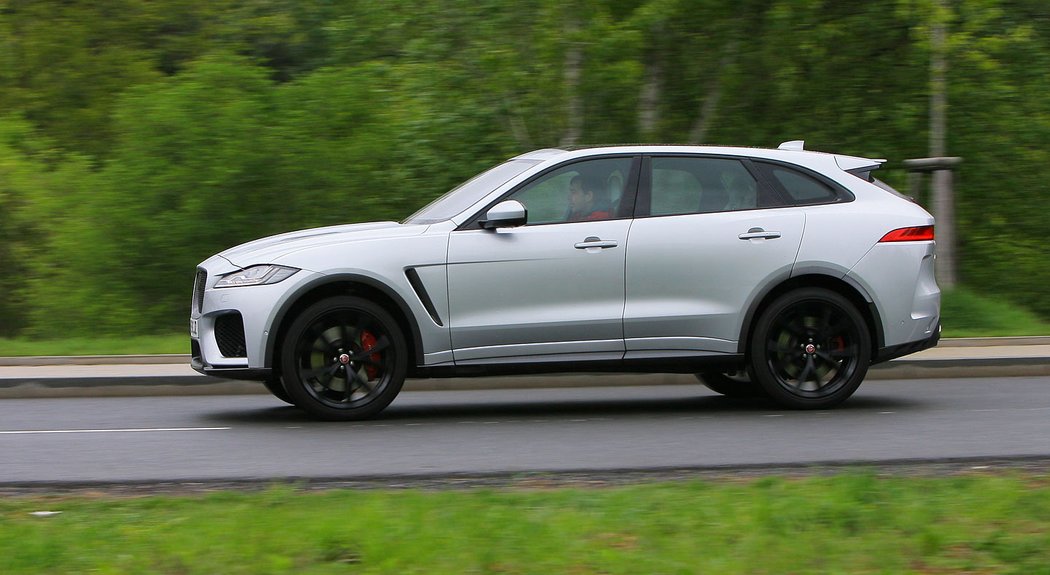 Jaguar F-Pace SVR