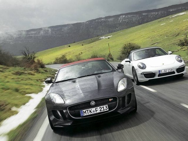 Jaguar F-Type vs Porsche 911 Cabrio