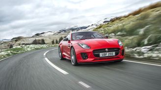 Jaguar F-Type opravdu dostal čtyřválec! Výkonem však sporťák nezahanbí