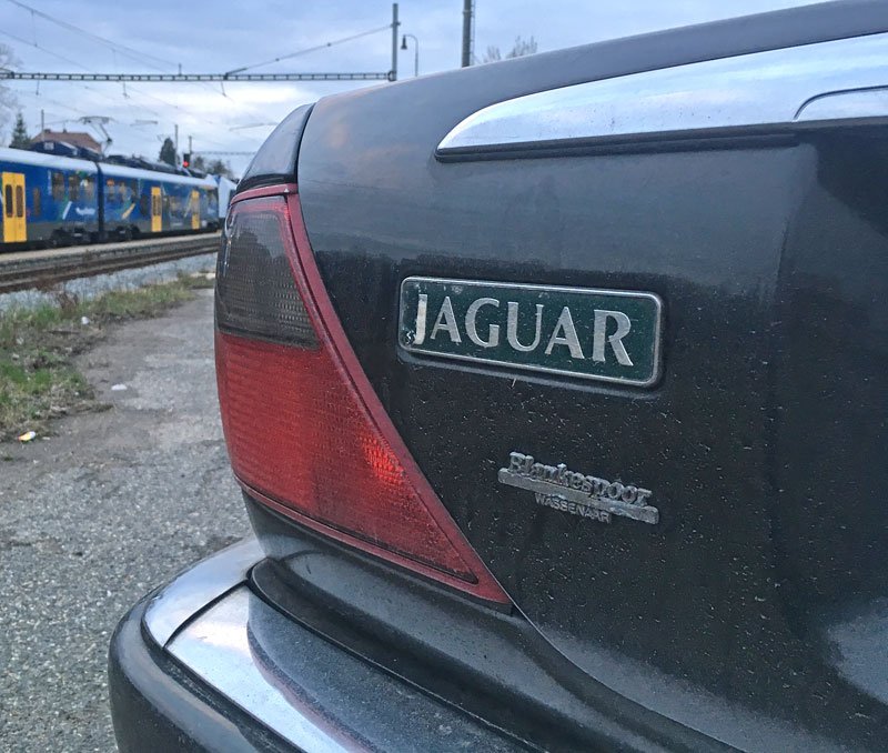 Jaguar XJ