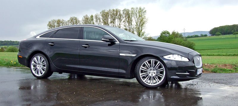 Jaguar XJ