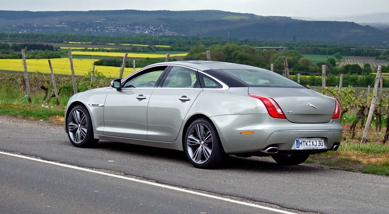 Jaguar XJ