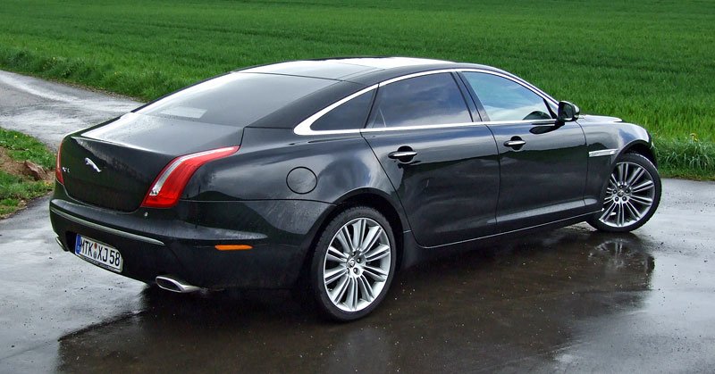 Jaguar XJ