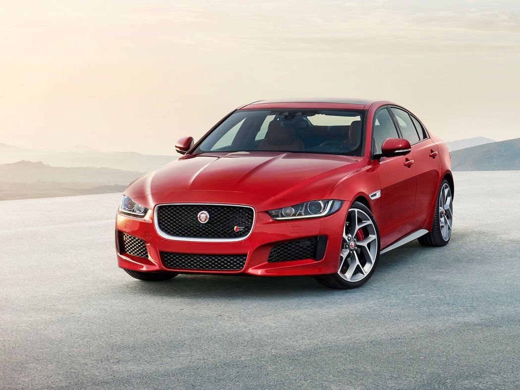 Jaguar XE