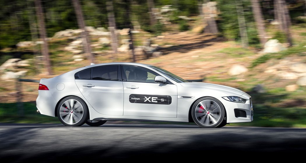 Jaguar XE