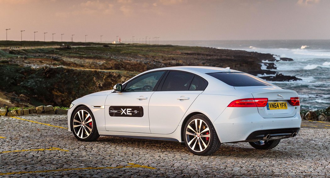 Jaguar XE