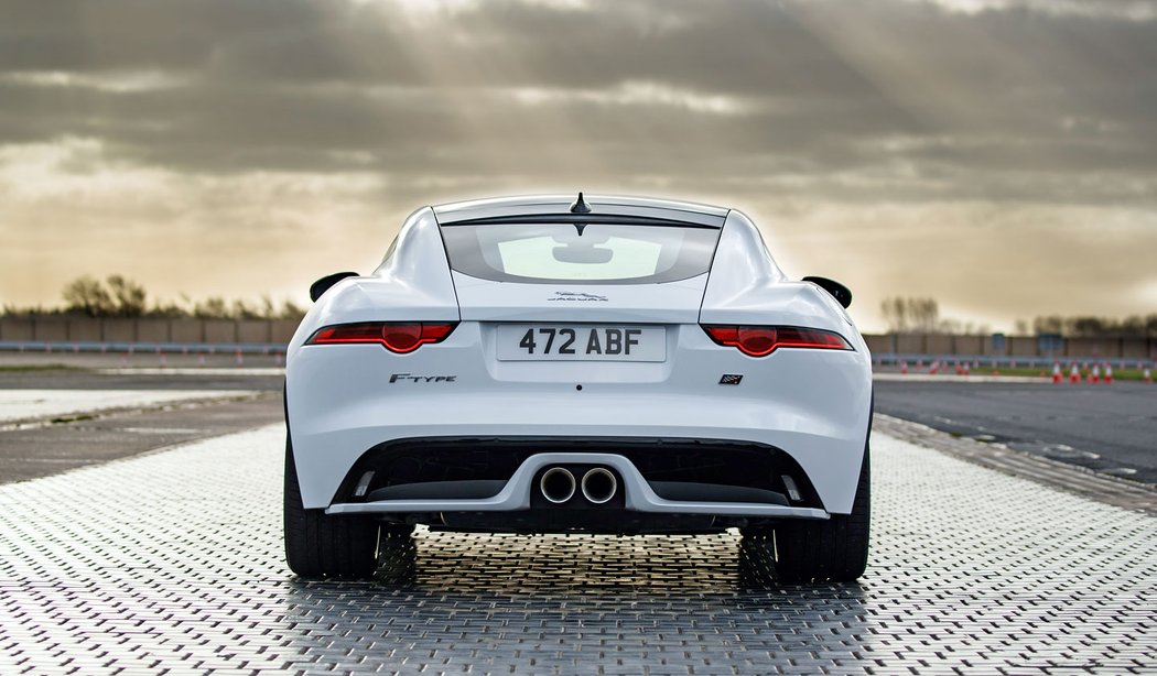 Jaguar F-Type RWD