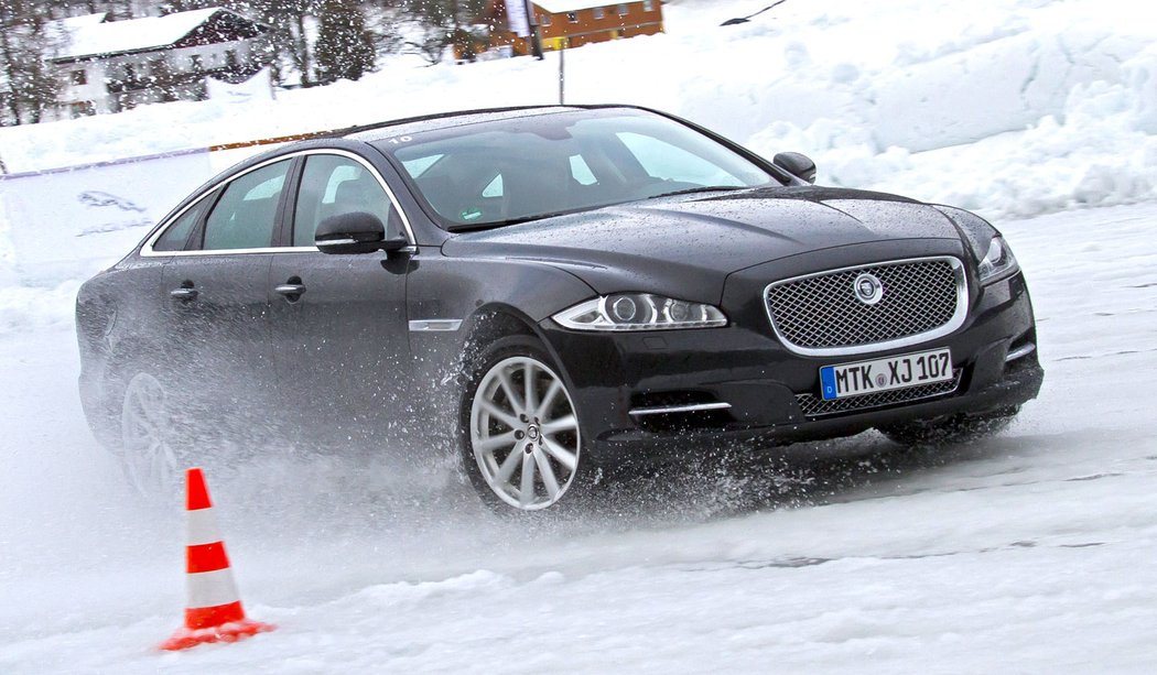 Jaguar XJ