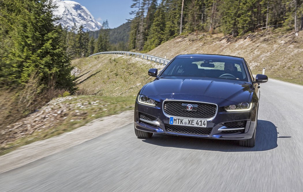 Jaguar XE