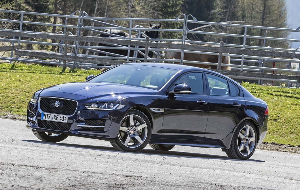 Jaguar XE