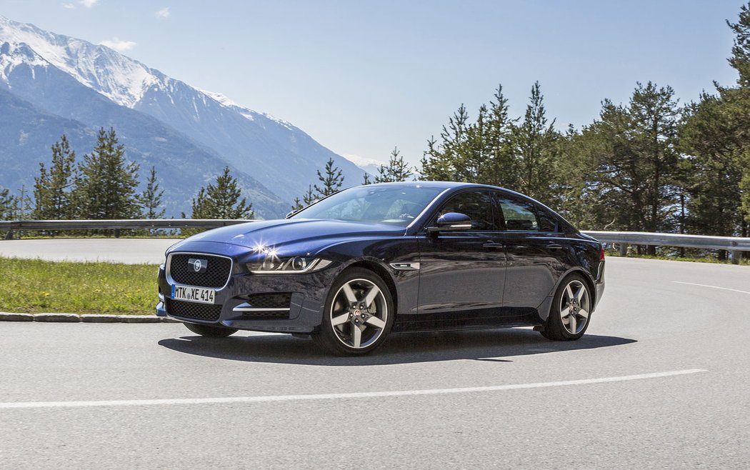 Jaguar XE