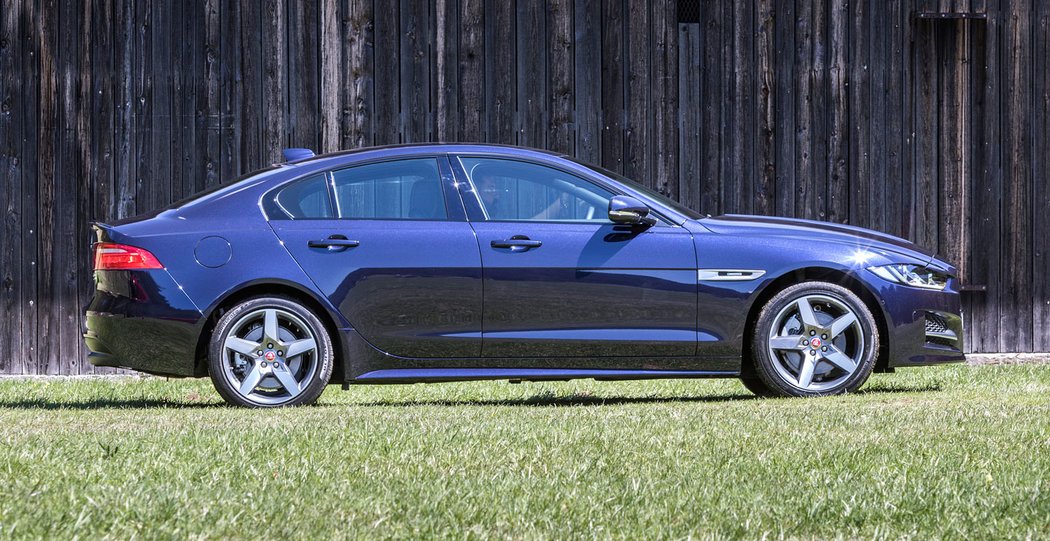 Jaguar XE