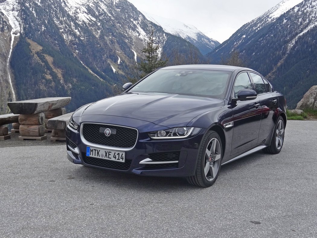 Jaguar XE