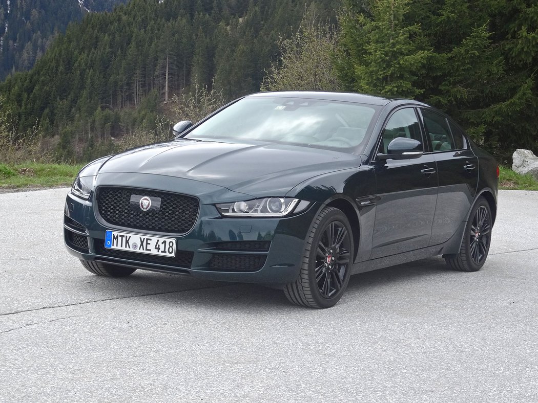 Jaguar XE