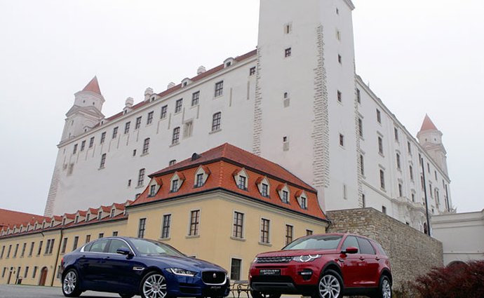 Podepsáno: Jaguar Land Rover postaví na Slovensku továrnu za 41 miliard korun