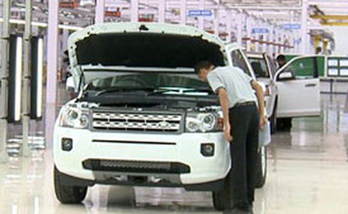 Jaguar Land Rover staví v Anglii novou motorárnu za více než 10 miliard Kč