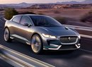 Jaguary a Land Rovery budou více elektrické než spalovací. Blíží se konec velkých motorů?