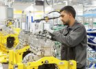 Jaguar Land Rover otevřel novou motorárnu, stavět bude motory Ingenium