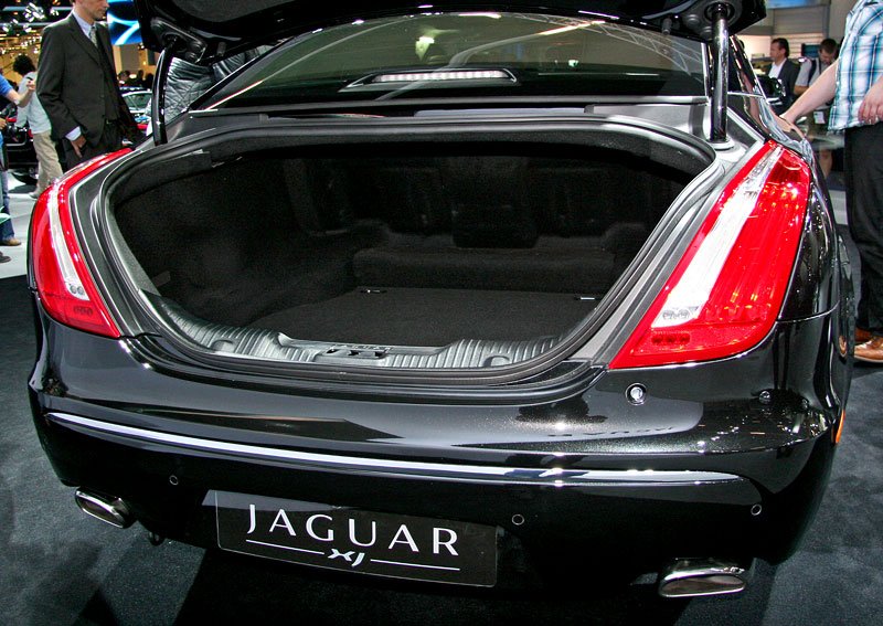 Jaguar XJ